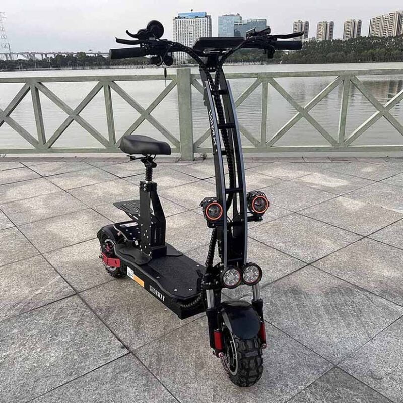 150 kg taşıyan elektrikli scooter
